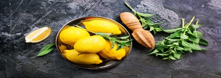 Here’s Why You Should Place Sliced Lemons On the Bedside Before You Go To Sleep